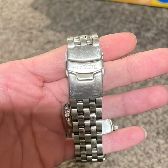 Fossil Watch - Picture 2 of 3
